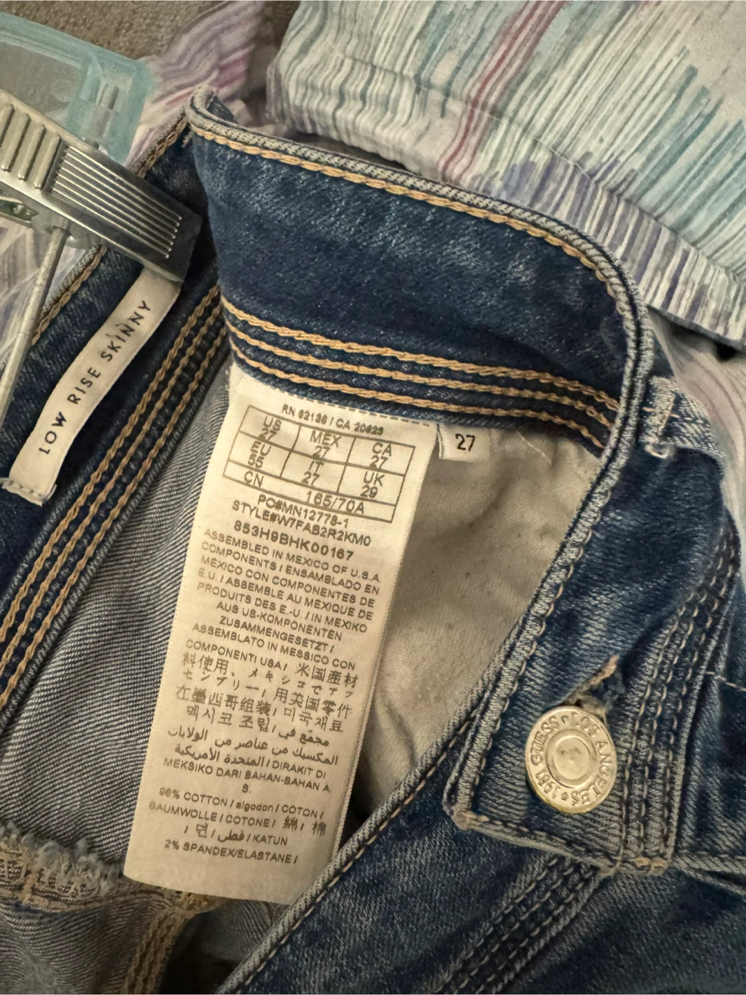 Guess Low Rise Skinny Jeans - Size 27 - photo 3