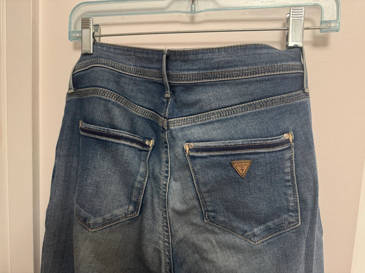 Guess Low Rise Skinny Jeans - Size 27 - photo 5