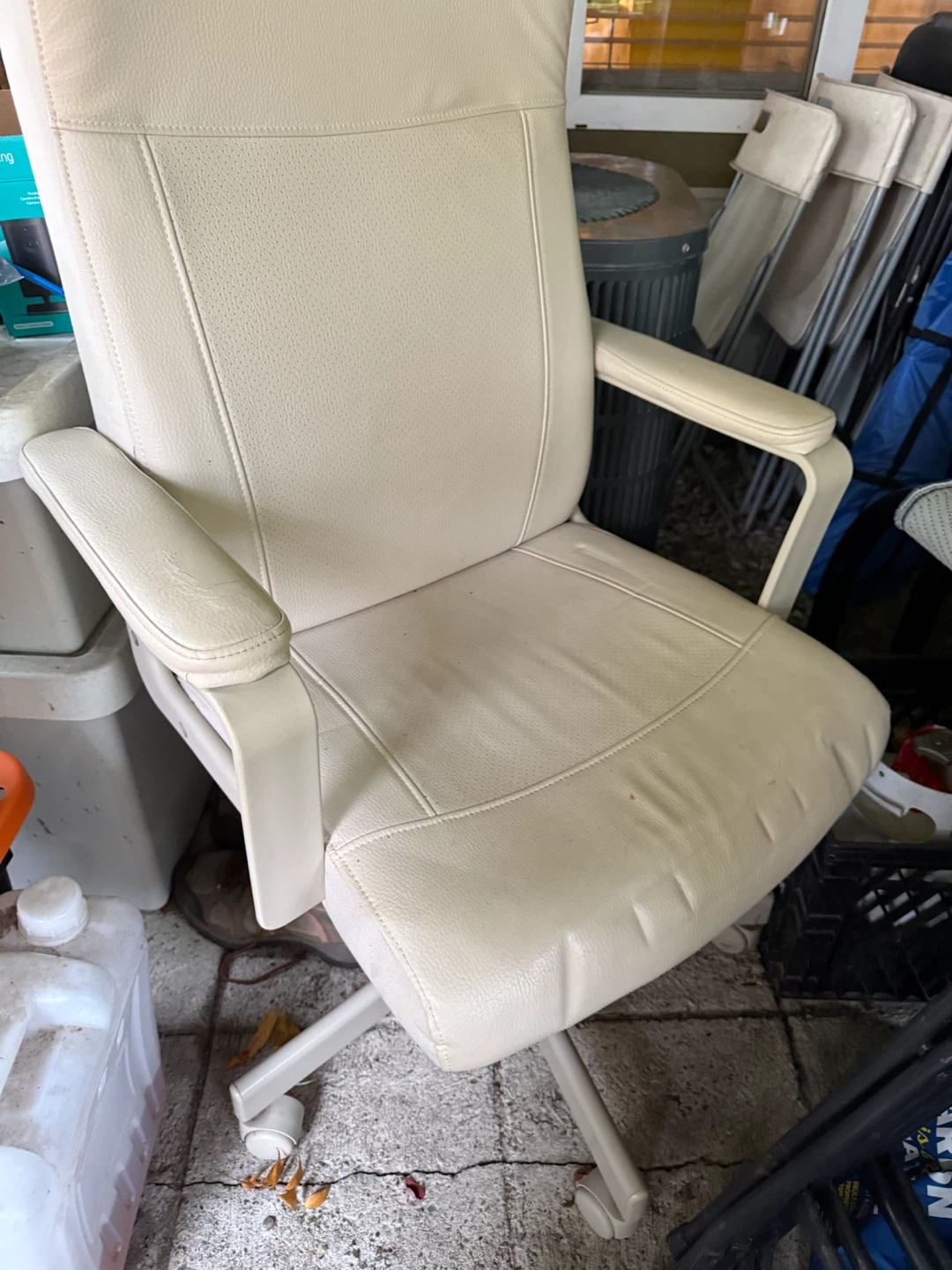 Cream office chair - photo 3