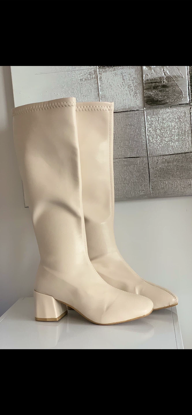 Cream Knee-High Block Heel Boots - photo 3