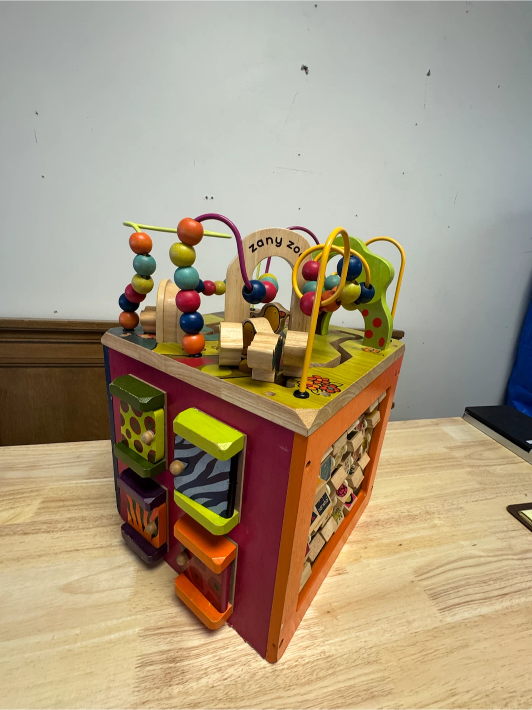 Zany Zoo Activity Cube