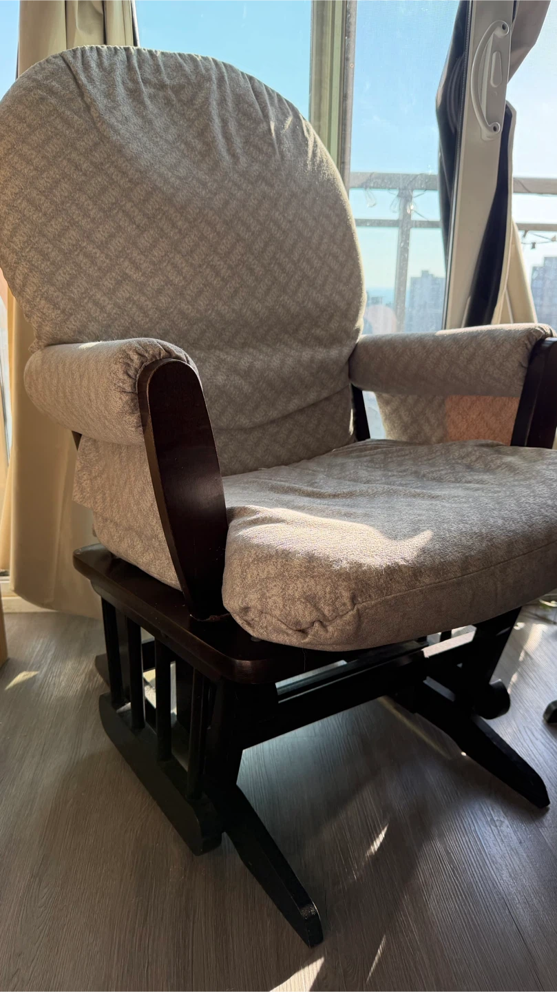 Glider Chair with Matching Ottoman - photo 2