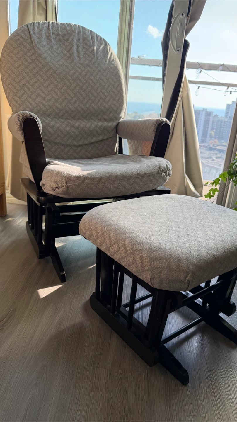 Glider Chair with Matching Ottoman - photo 4