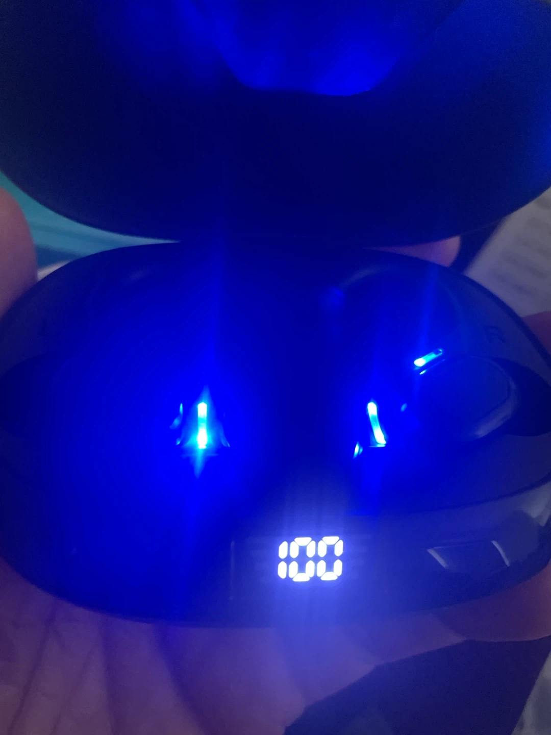 Wireless Earbuds with Digital Charging Case - photo 3