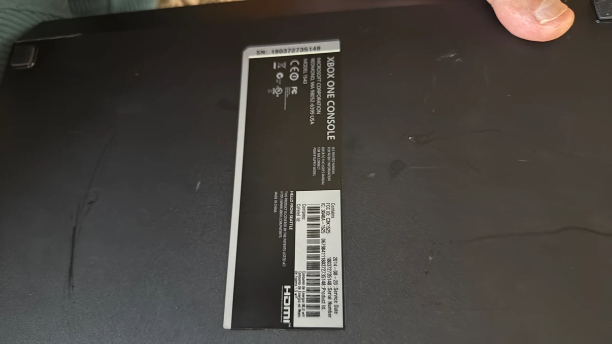 Microsoft Xbox One Console Model 1540 - photo 3