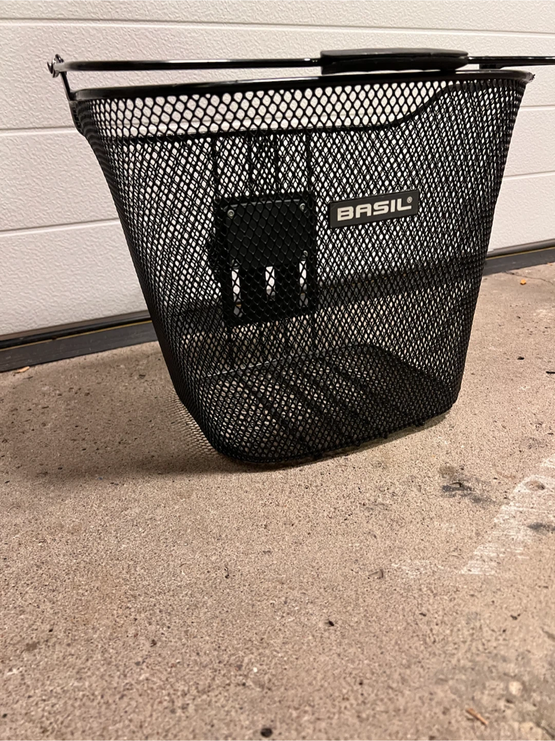 Basil bicycle basket