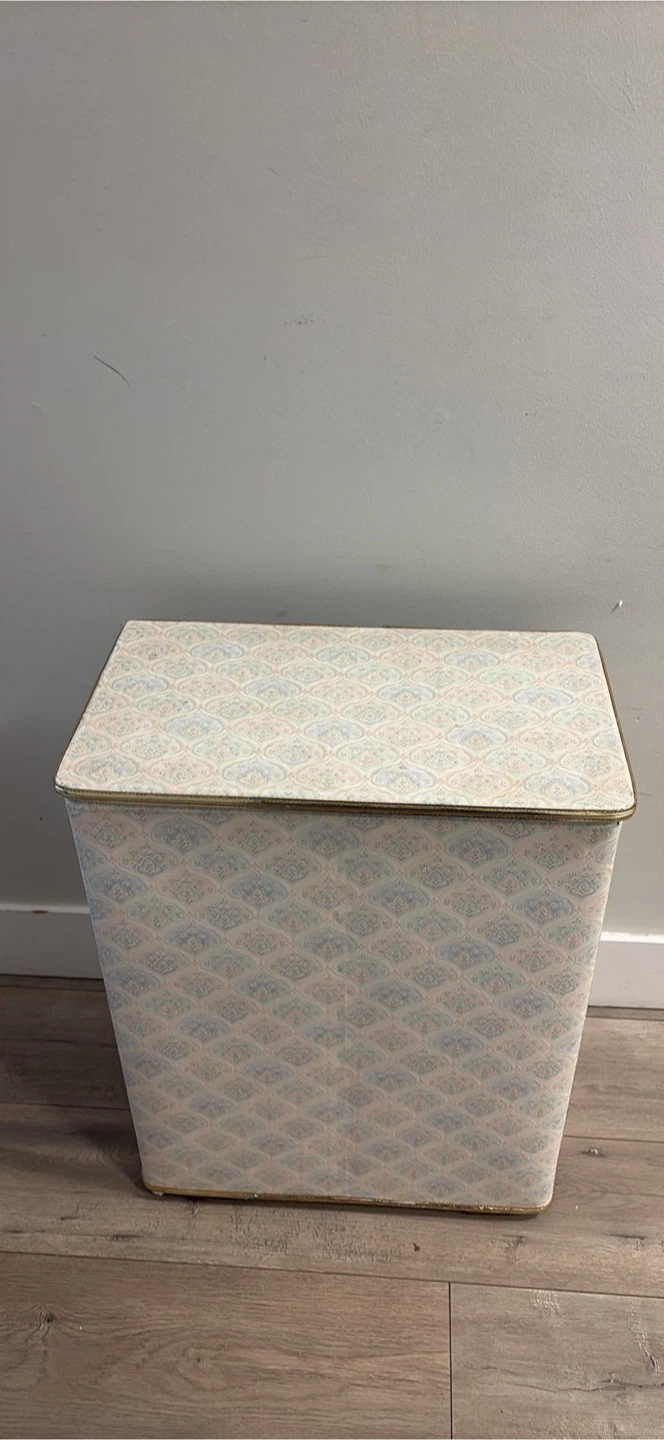 Vintage Vinyl Laundry Hamper 30x12x26 inches - photo 2