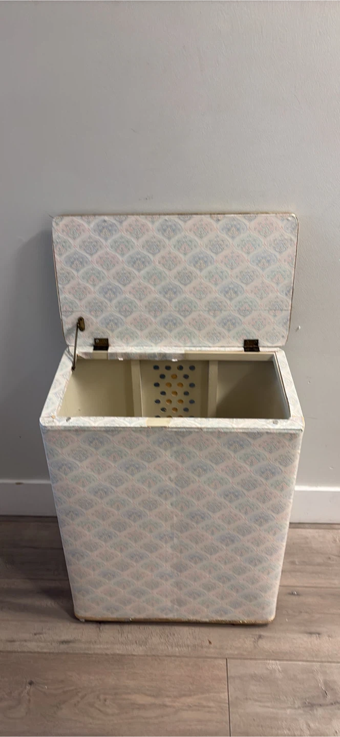 Vintage Vinyl Laundry Hamper 30x12x26 inches - photo 3