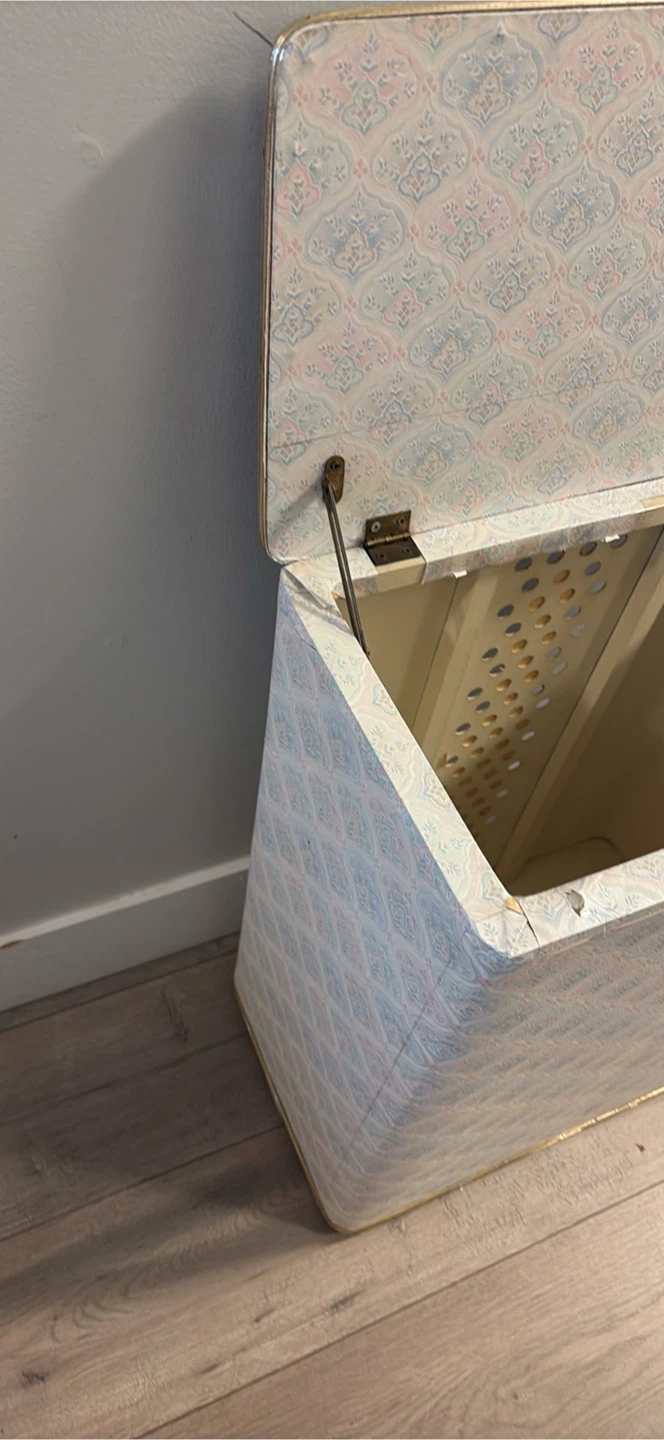 Vintage Vinyl Laundry Hamper 30x12x26 inches - photo 5