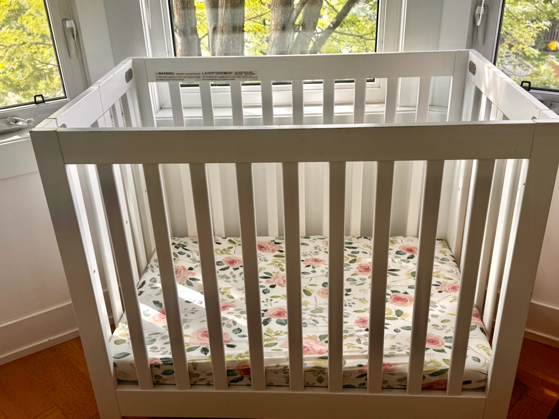 White Foldable Baby Crib-Babyletto