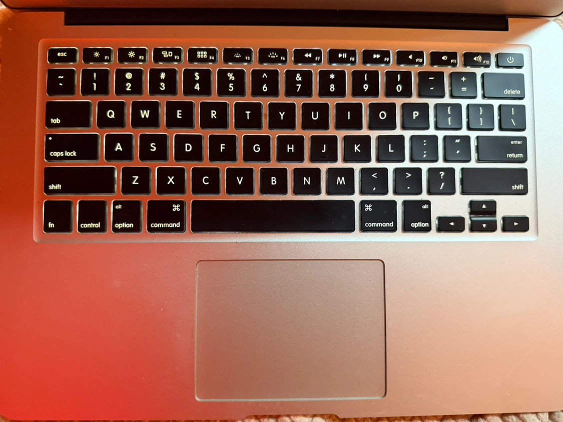 Apple MacBook Air 1.3GHz Intel Core i5 - photo 3