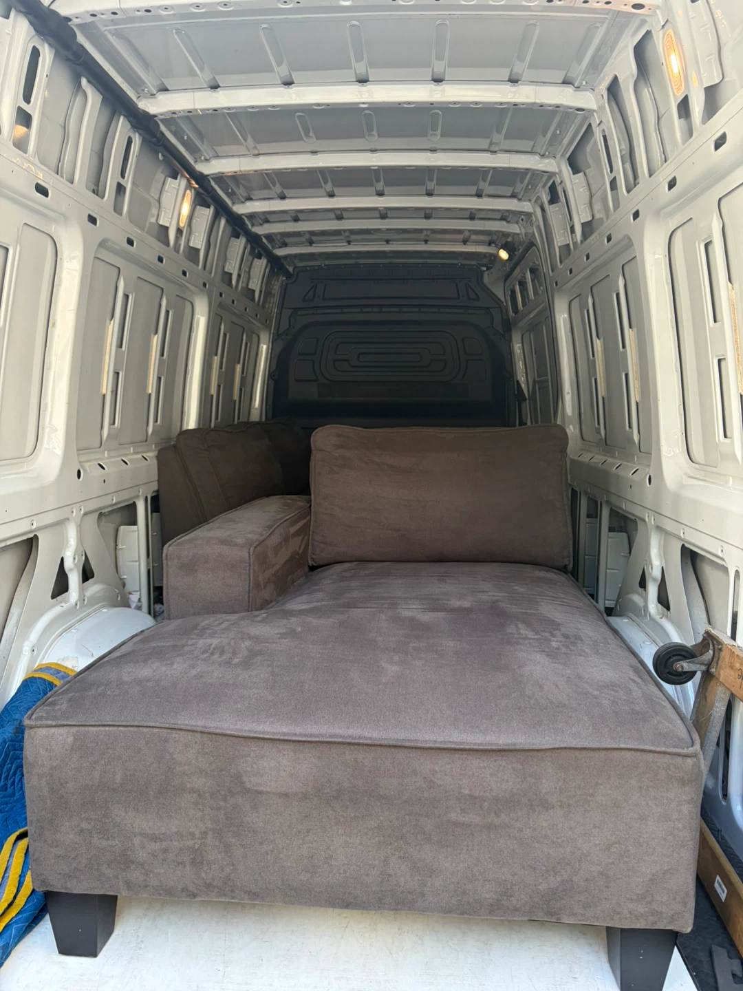 🚚 RELIABLE FURNITURE DELIVERY – VANCOUVER & LOWER MAINLAND - photo 4