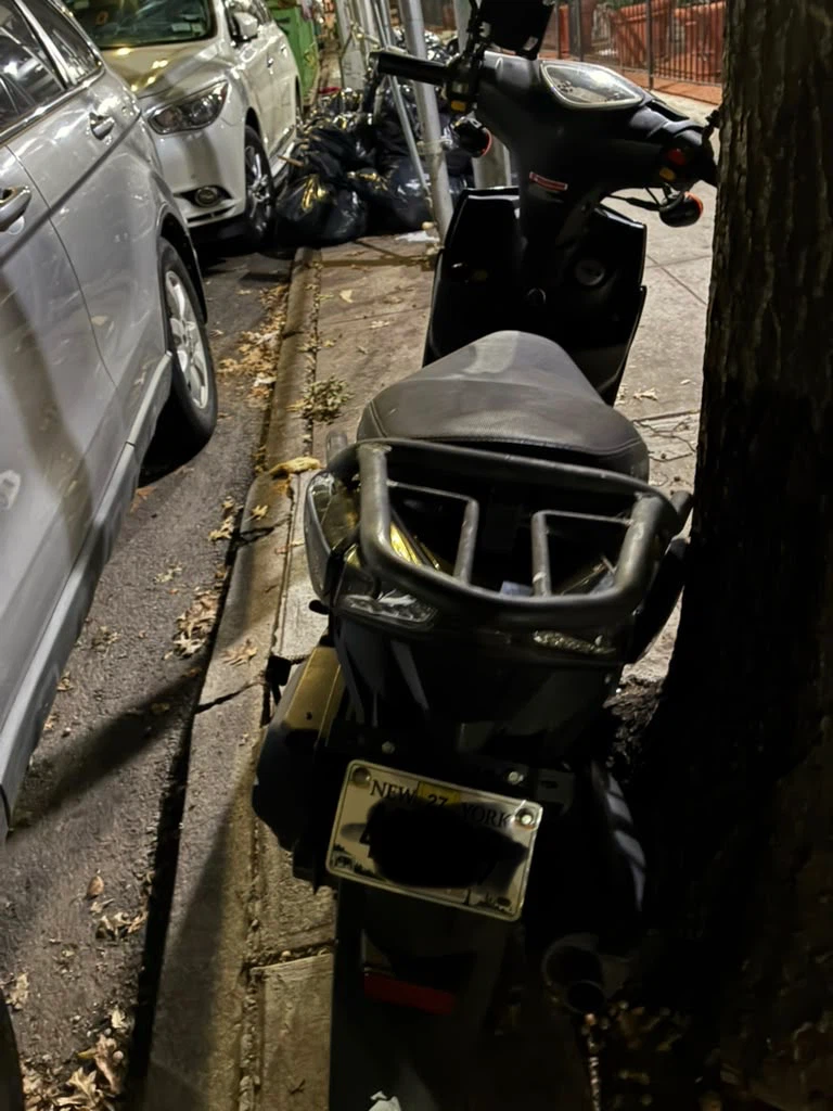 Black FW 150 Scooter - photo 2