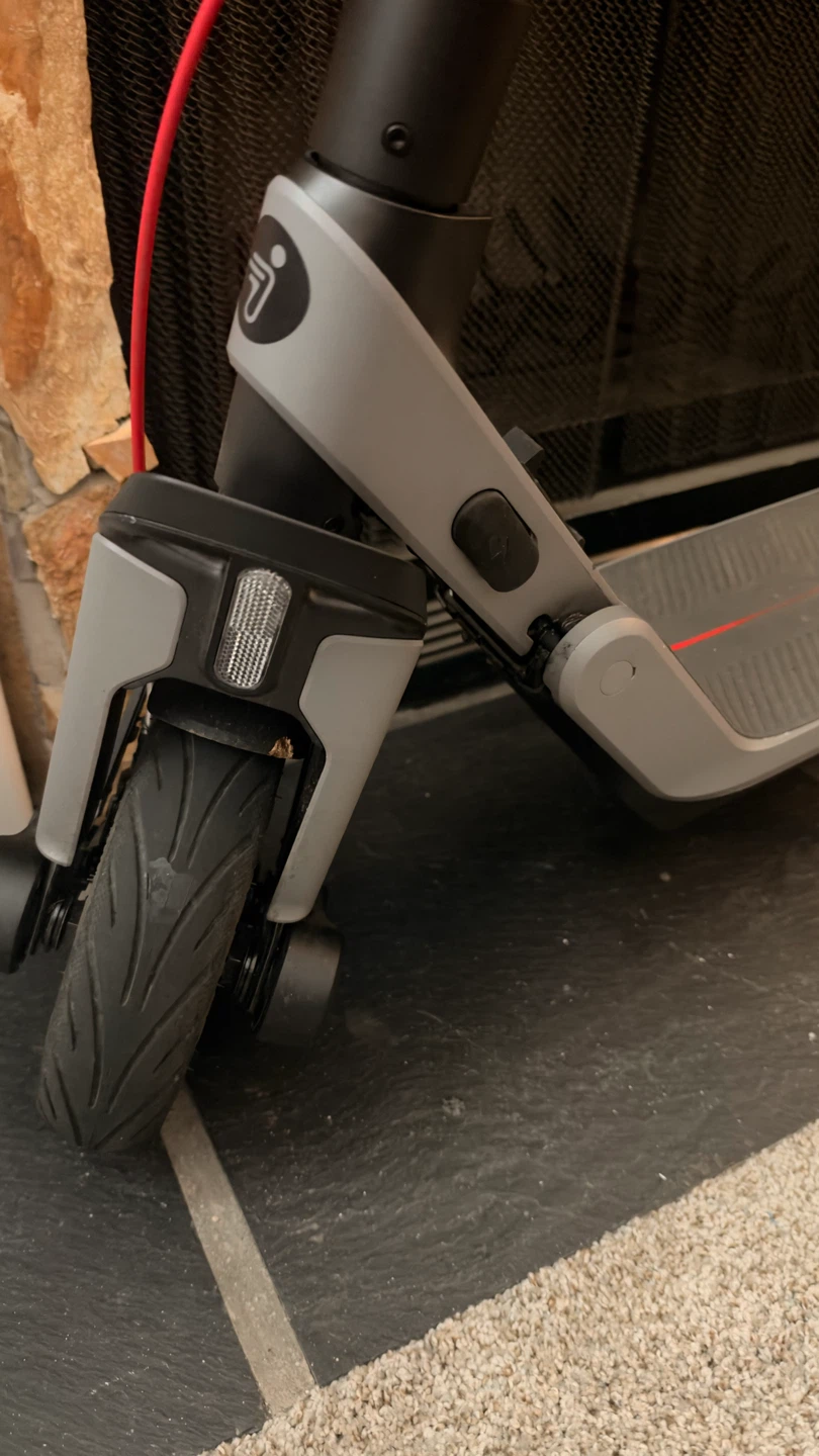 Segway Ninebot Electric Scooter F3 PRO - photo 2