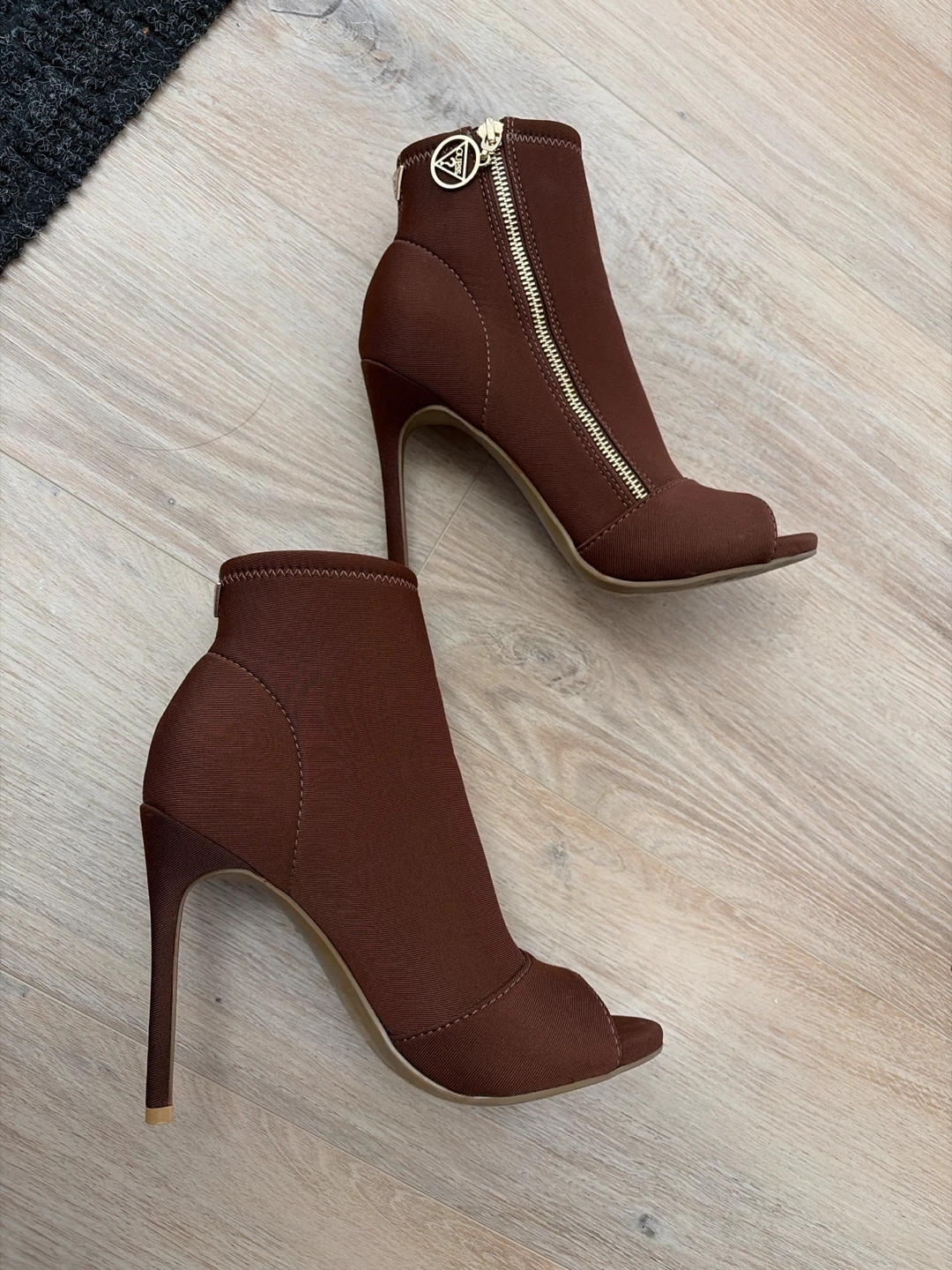Guess Brown Open-Toe Ankle Boots - photo 3