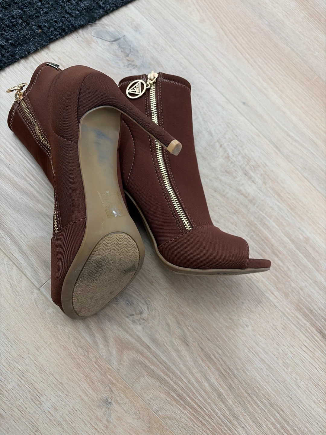 Guess Brown Open-Toe Ankle Boots - photo 4