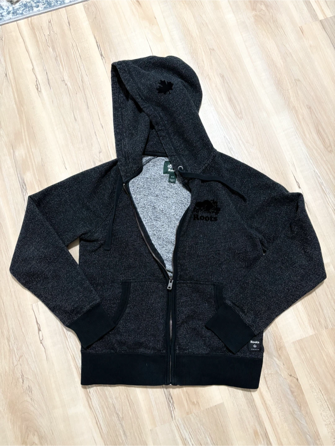Black Pepper Roots Full-Zip Hoodie Excellent Conditon