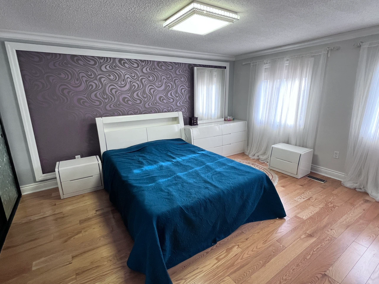 Queen size bedroom set (sold together or separately) - photo 4