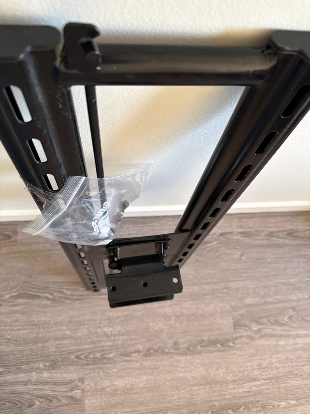 Universal TV Wall Mount - photo 5