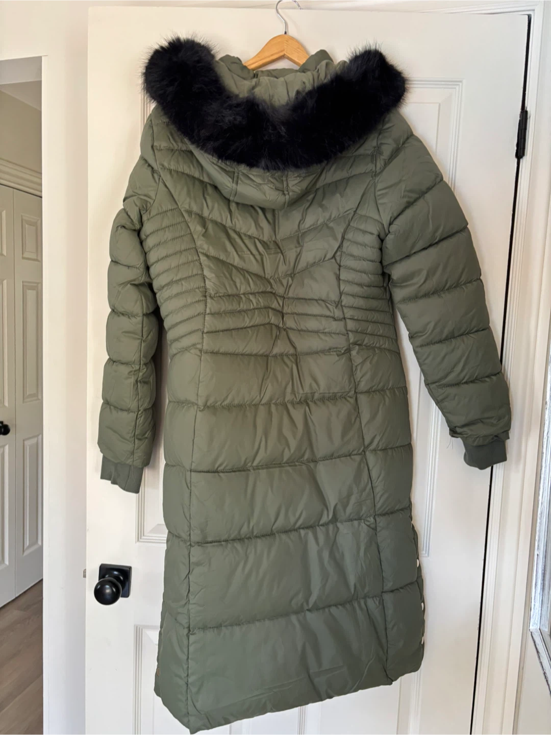 Ladies Army Green Winter Coat - New - photo 2