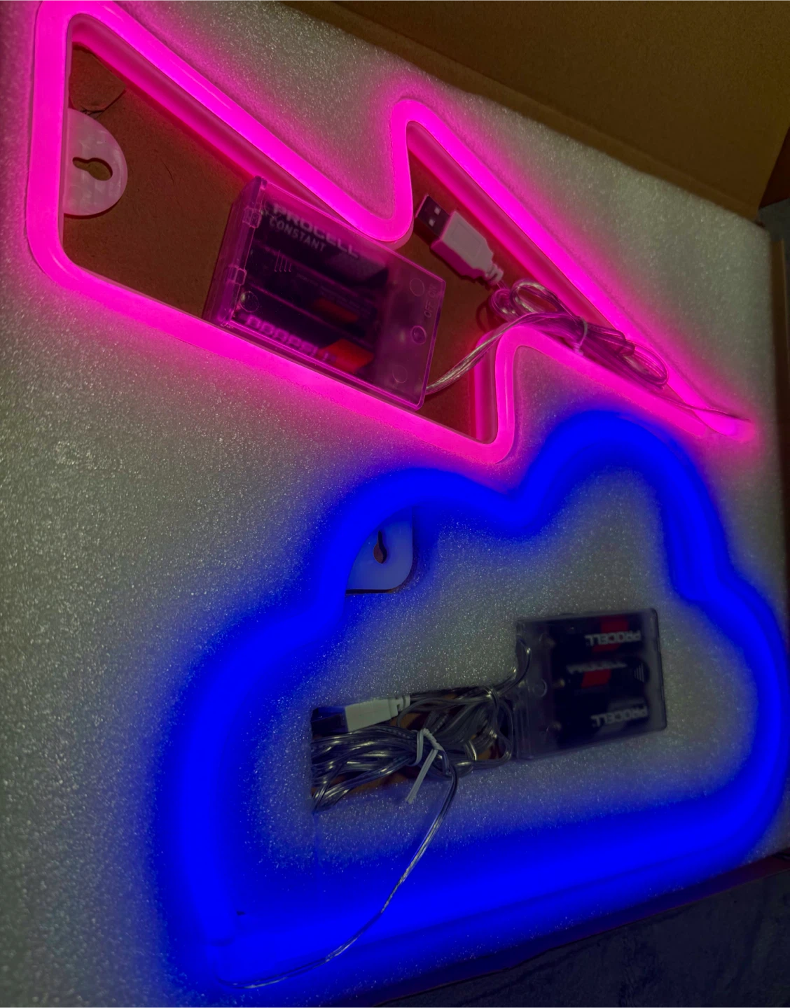 Neon Pink Lightning Bolt and Blue Cloud Wall Lights - photo 2
