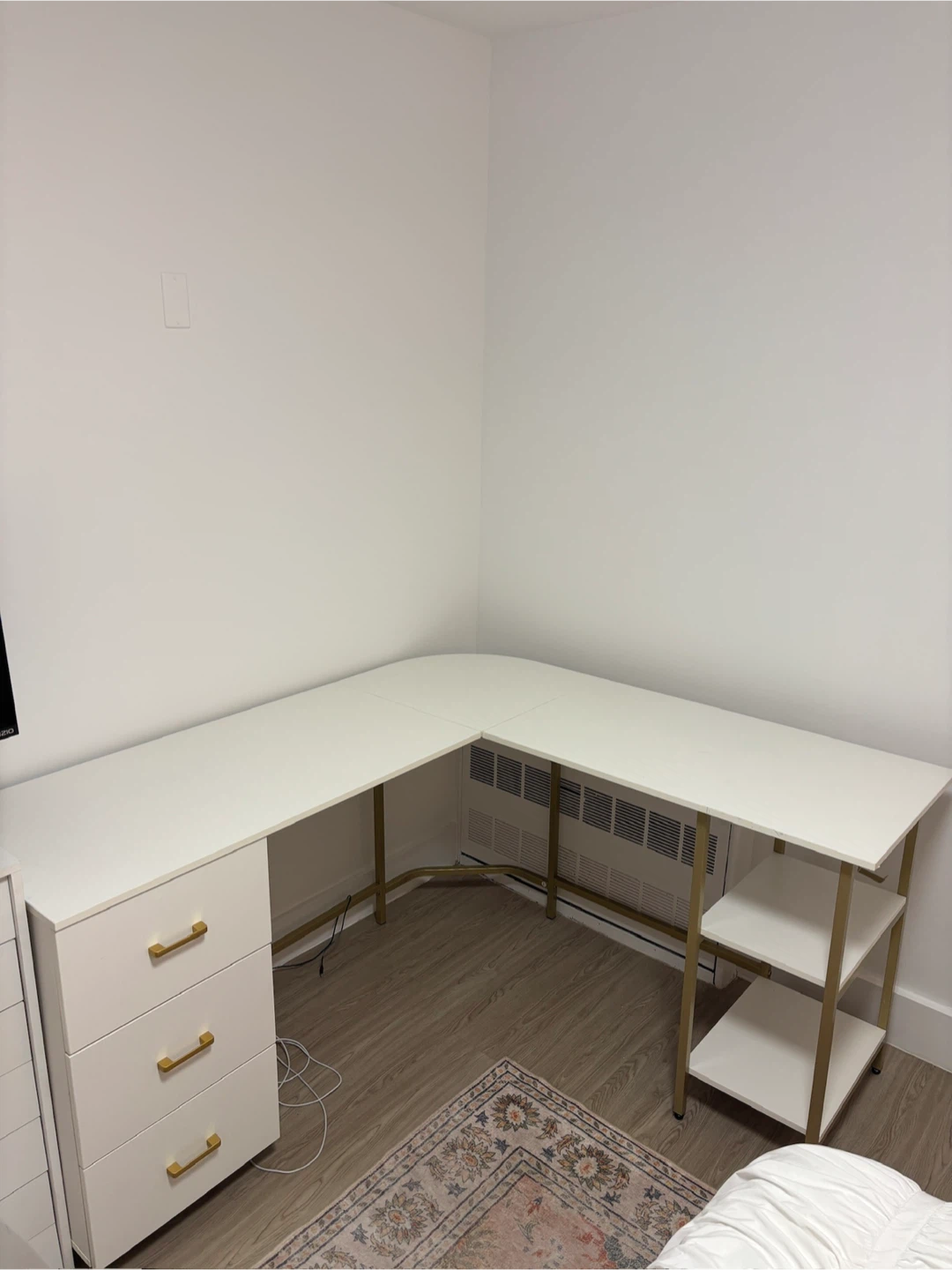 White L-shaped desk - photo 2