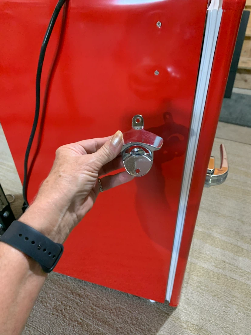 RCA Retro Red Mini Fridge - photo 5