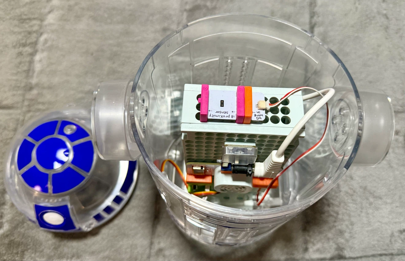 Clear Star Wars R2-D2 Electronic Kit - photo 5