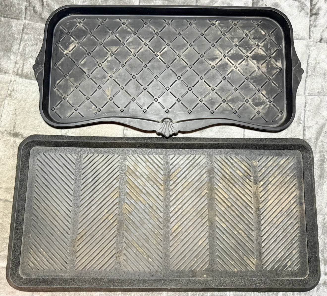 Set of two black boot trays