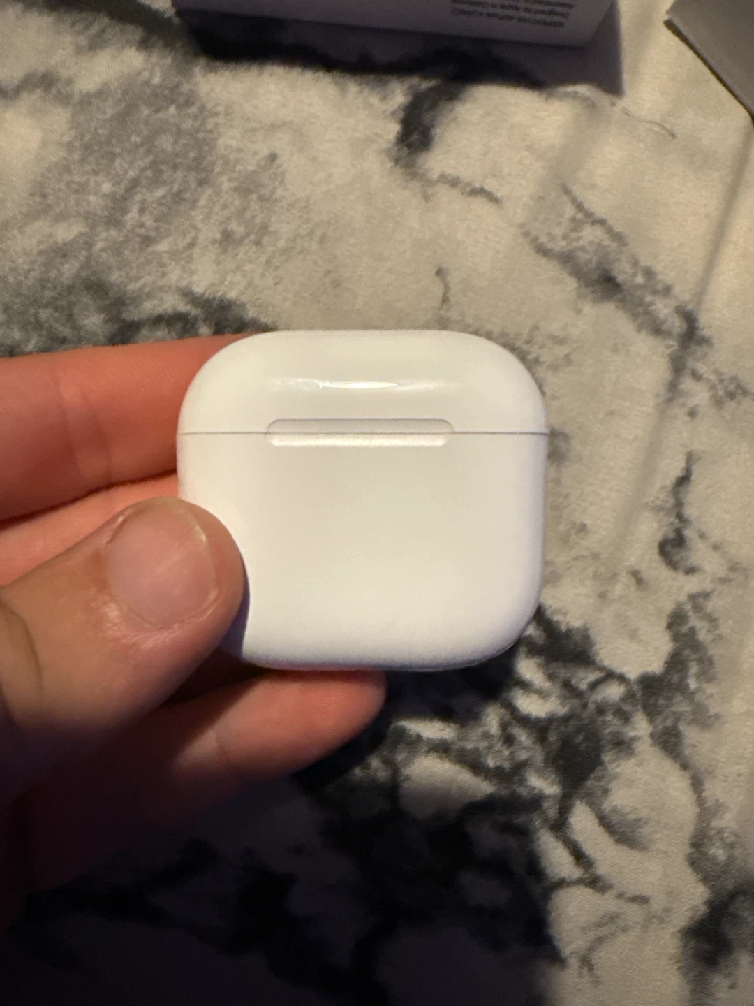 Wireless earbuds