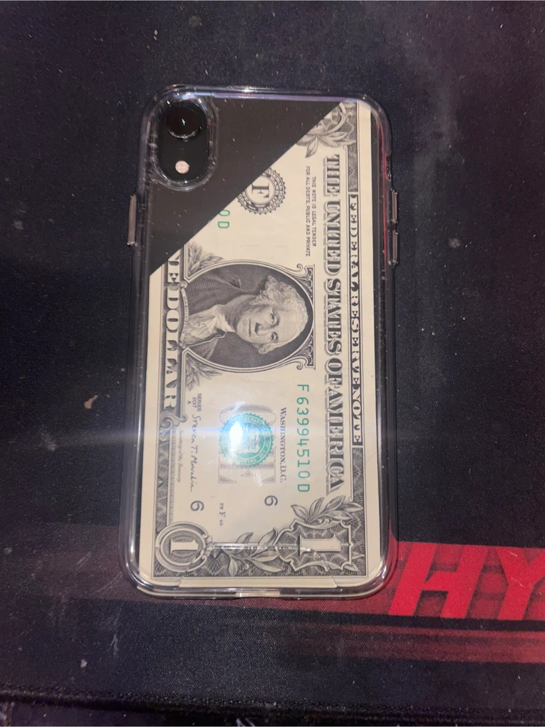 iPhone XR 64GB with case - photo 2