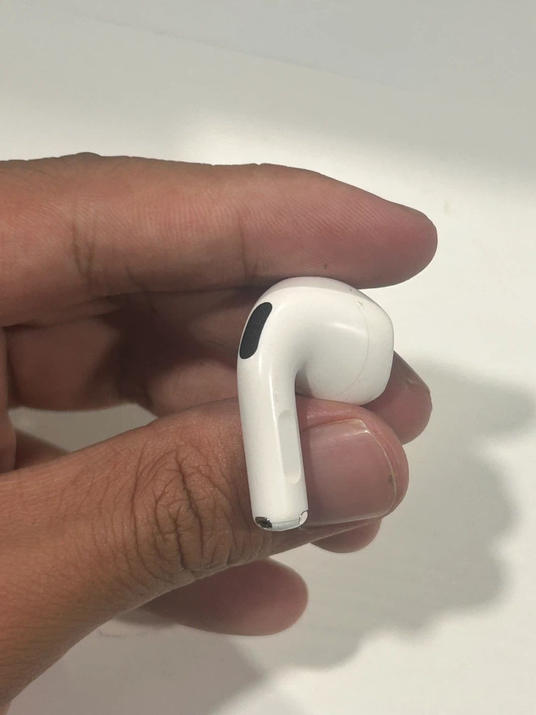 Genuine Airpods Gen 4 Non-ANC Right Airpod - photo 4