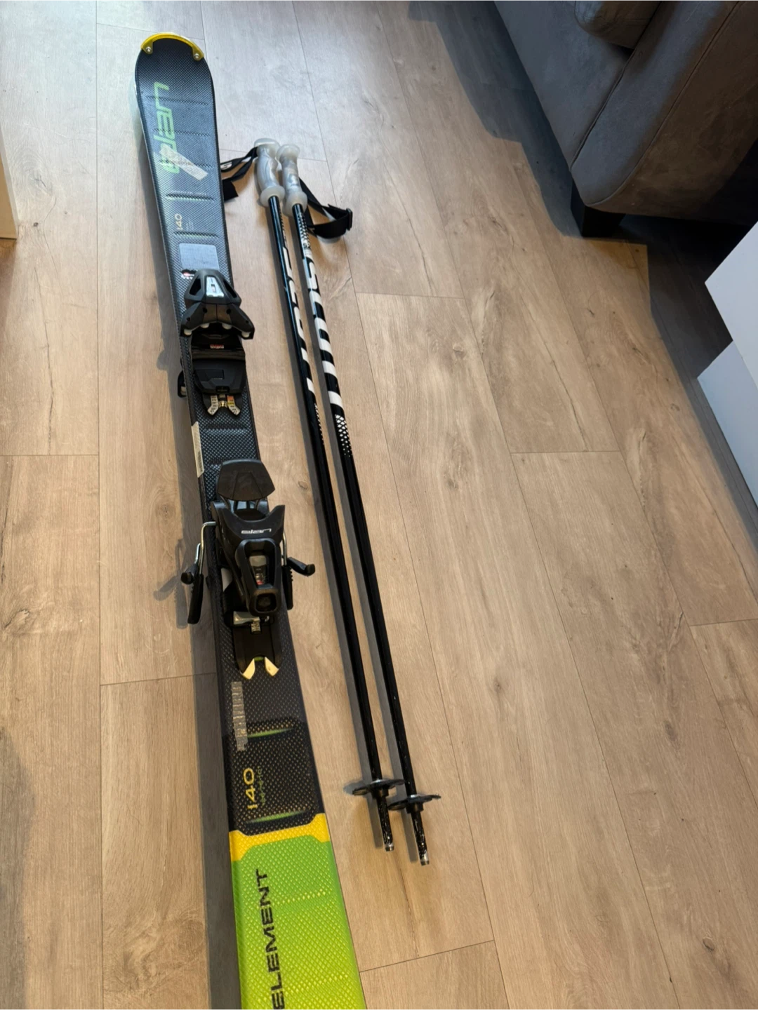 Elan Element Skis 140cm with Poles