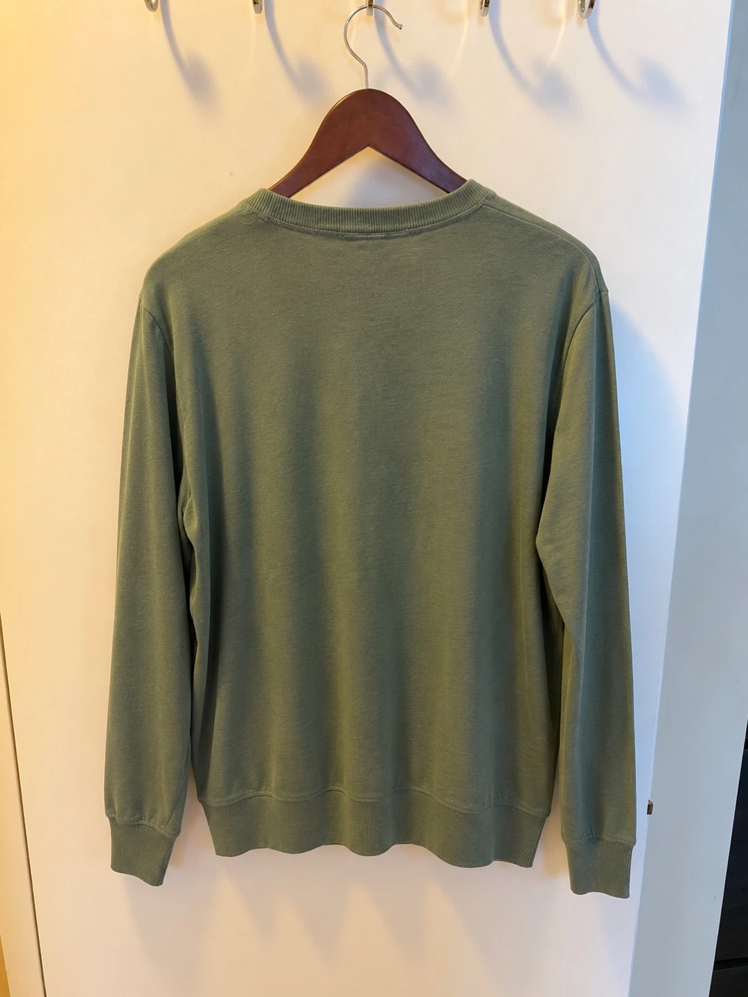 H&M Men’s Olive Green Sweatshirt - photo 2