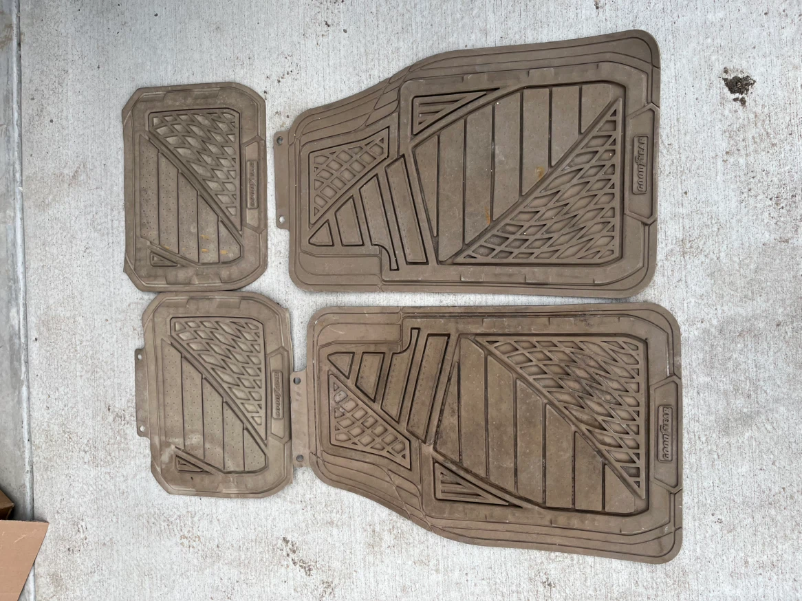 Goodyear all-weather car floor mats - photo 2