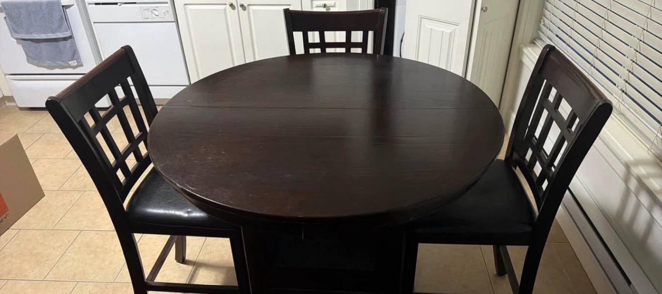 Dinning Table 4 chairs extendable