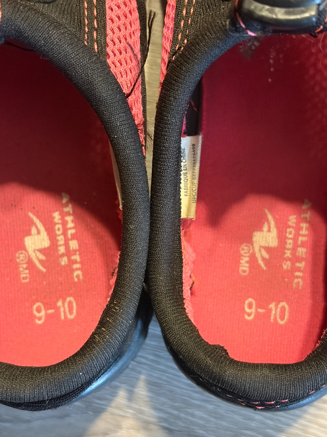 Toddler Surf Shoes- size 9/10 - photo 3