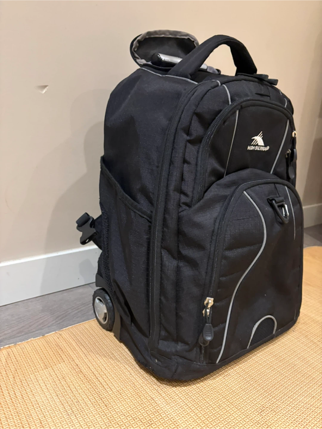 High Sierra Roller bag - photo 2