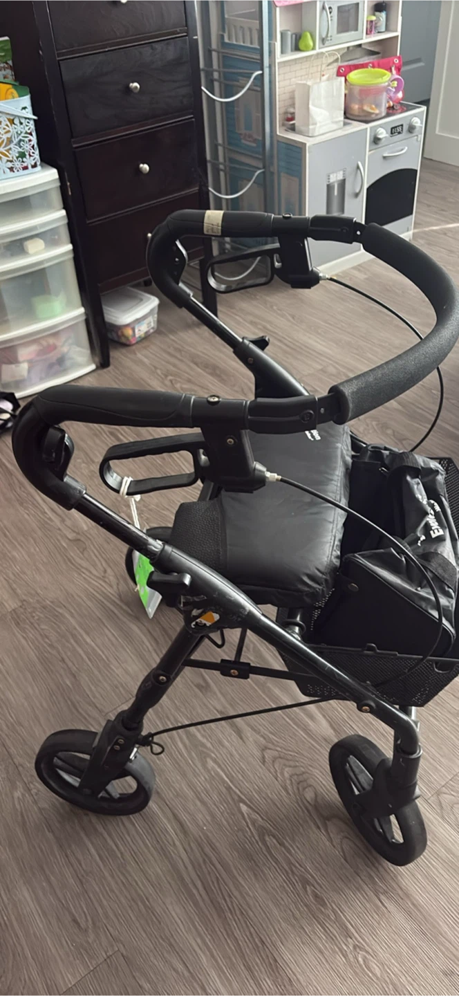 Evolution Walker Rollator - photo 4