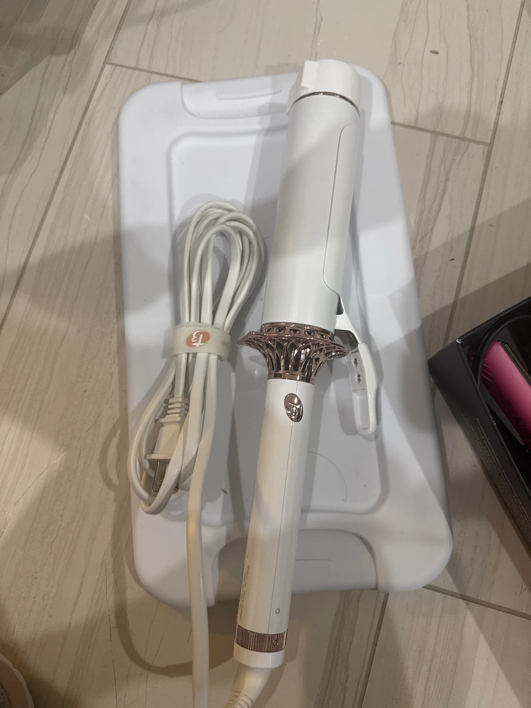 T3 Curling Iron White and Rose Gold