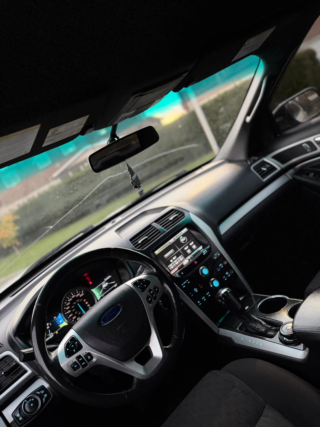 Ford Explorer - photo 5