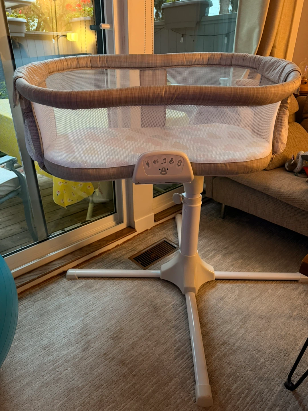 Halo Bassinest Swivel Sleeper