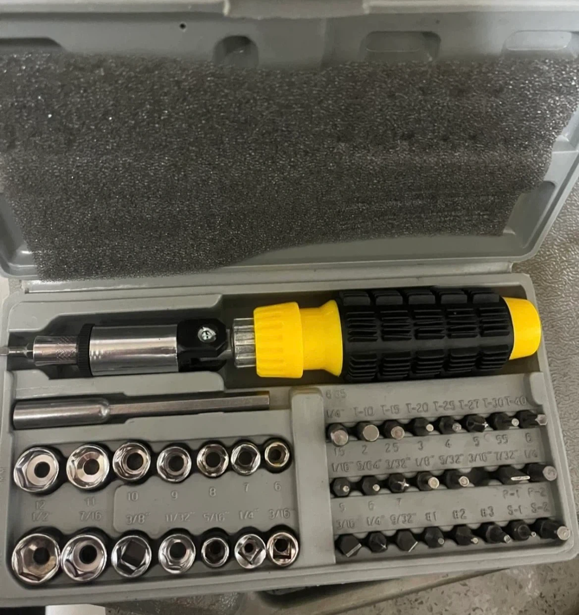 Multi-bit Screwdriver and Socket Set