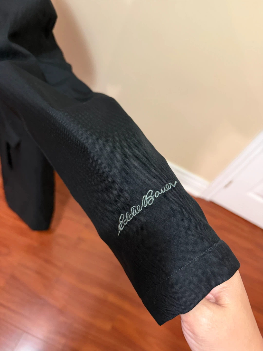 Eddie Bauer Black Winter Coat – Rated -20°C - photo 3