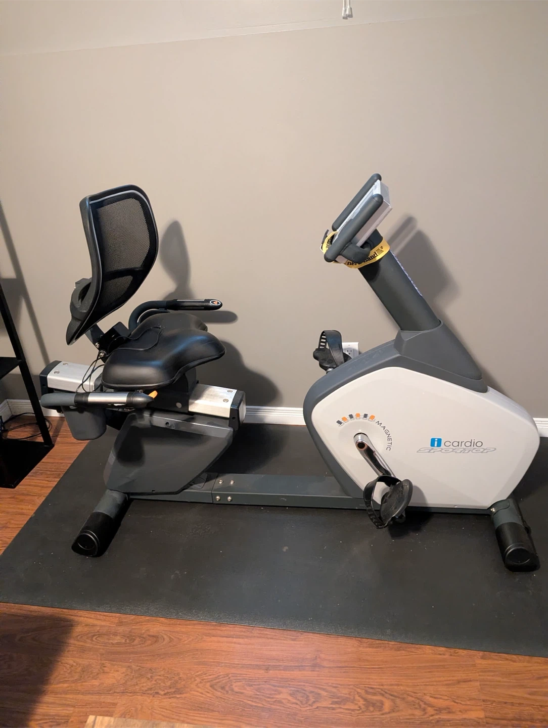 Sportop RB300i recumbent exercise bike - photo 2