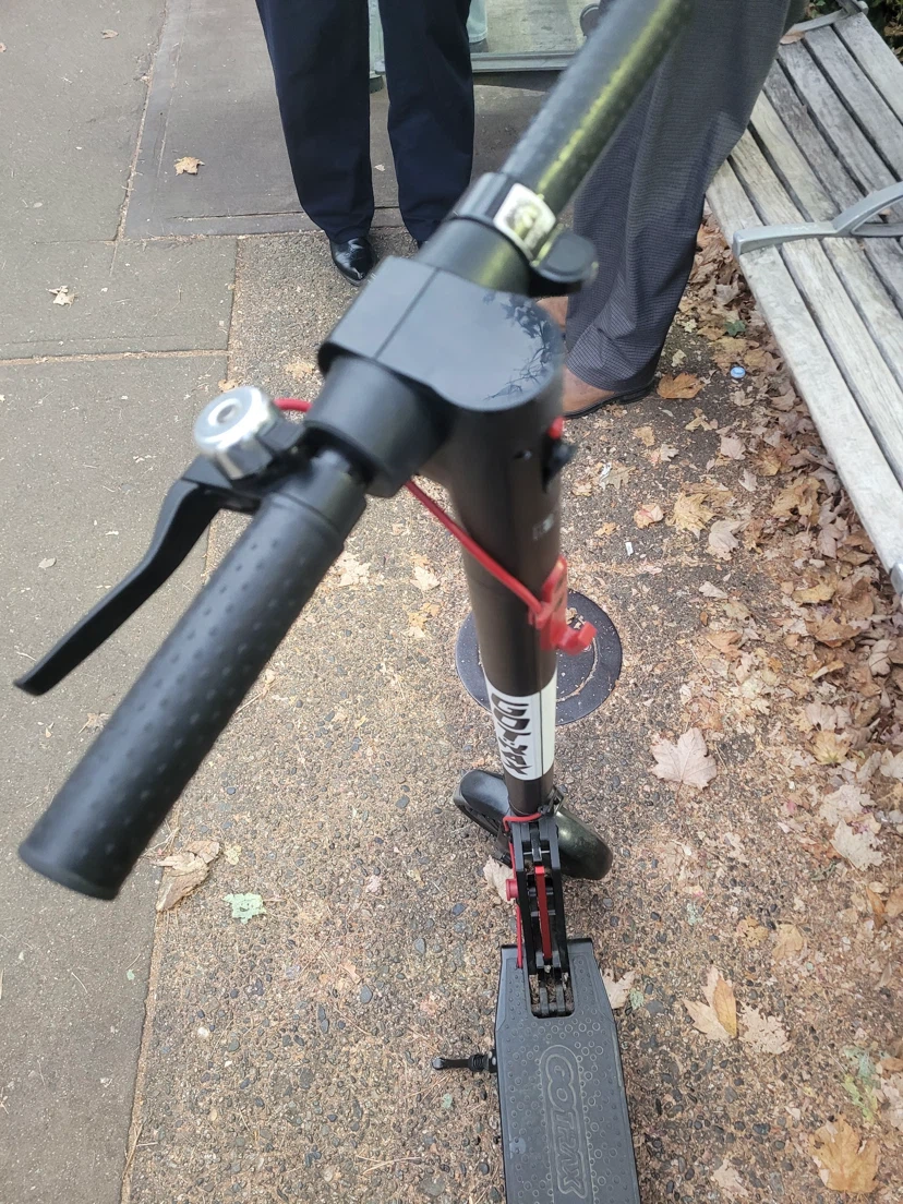 Gotrax Electric Scooter parts dead battery - photo 3
