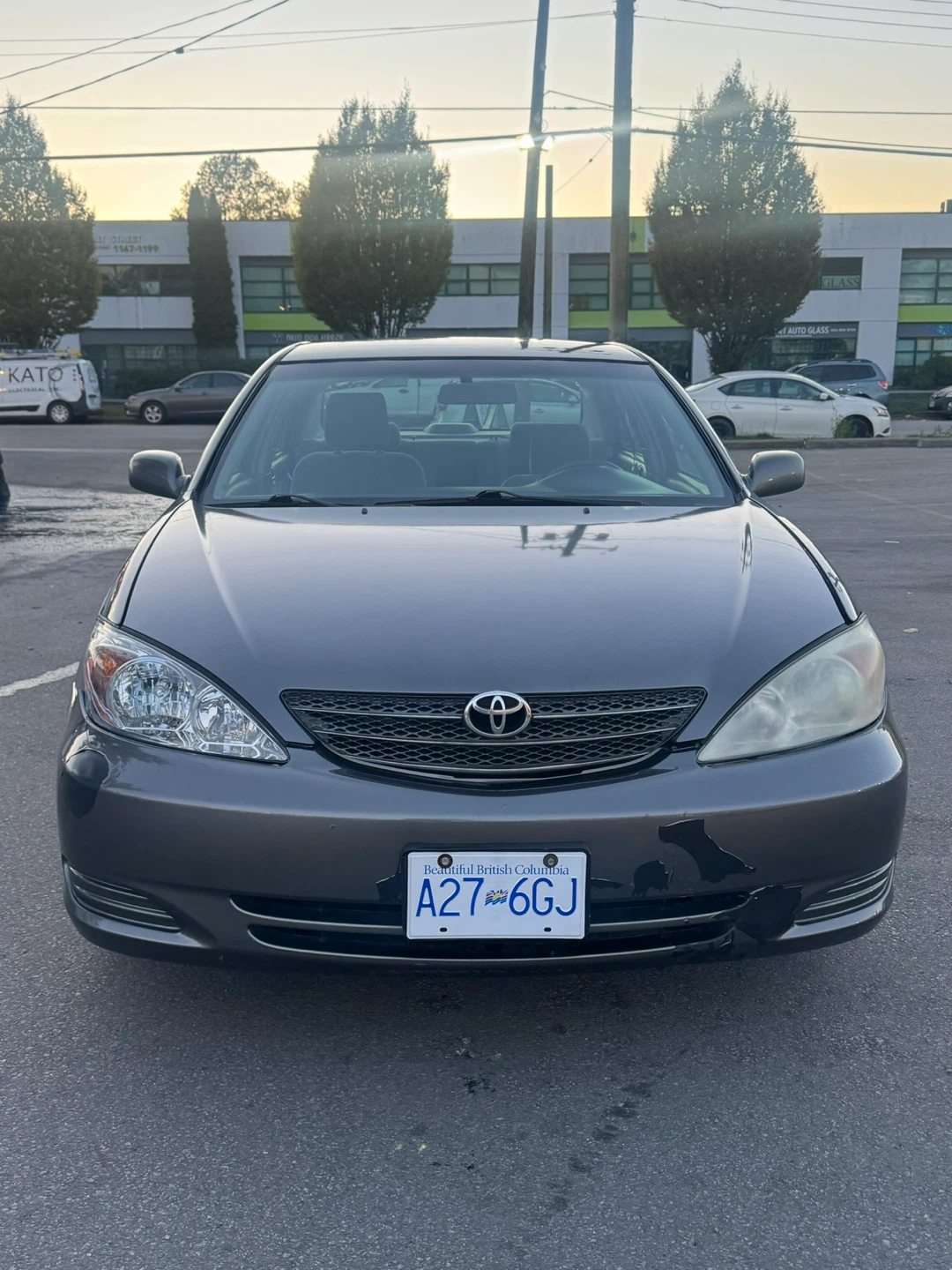 Toyota Camry LE Sedan - photo 4