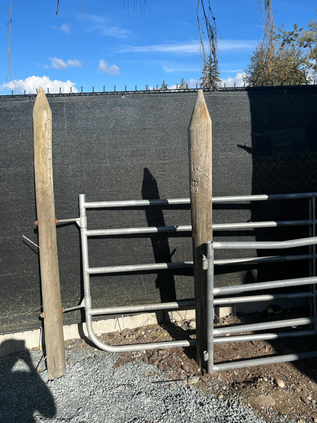 Metal Livestock Gate with Two Wooden Posts - photo 5