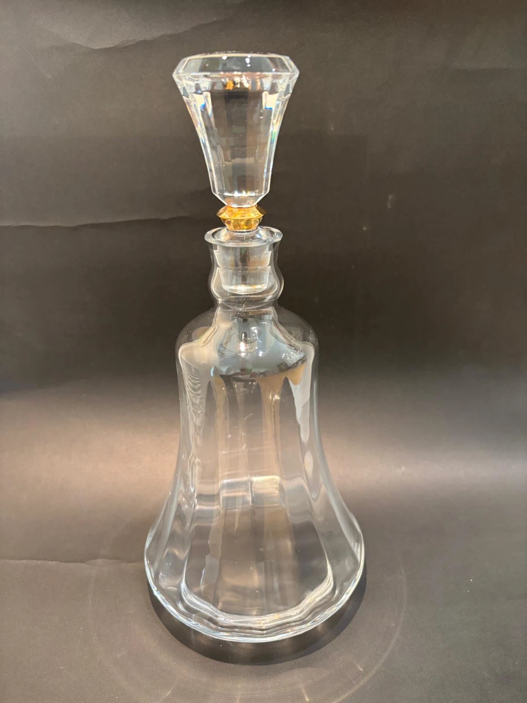 Clear Glass Decanter with Stopper