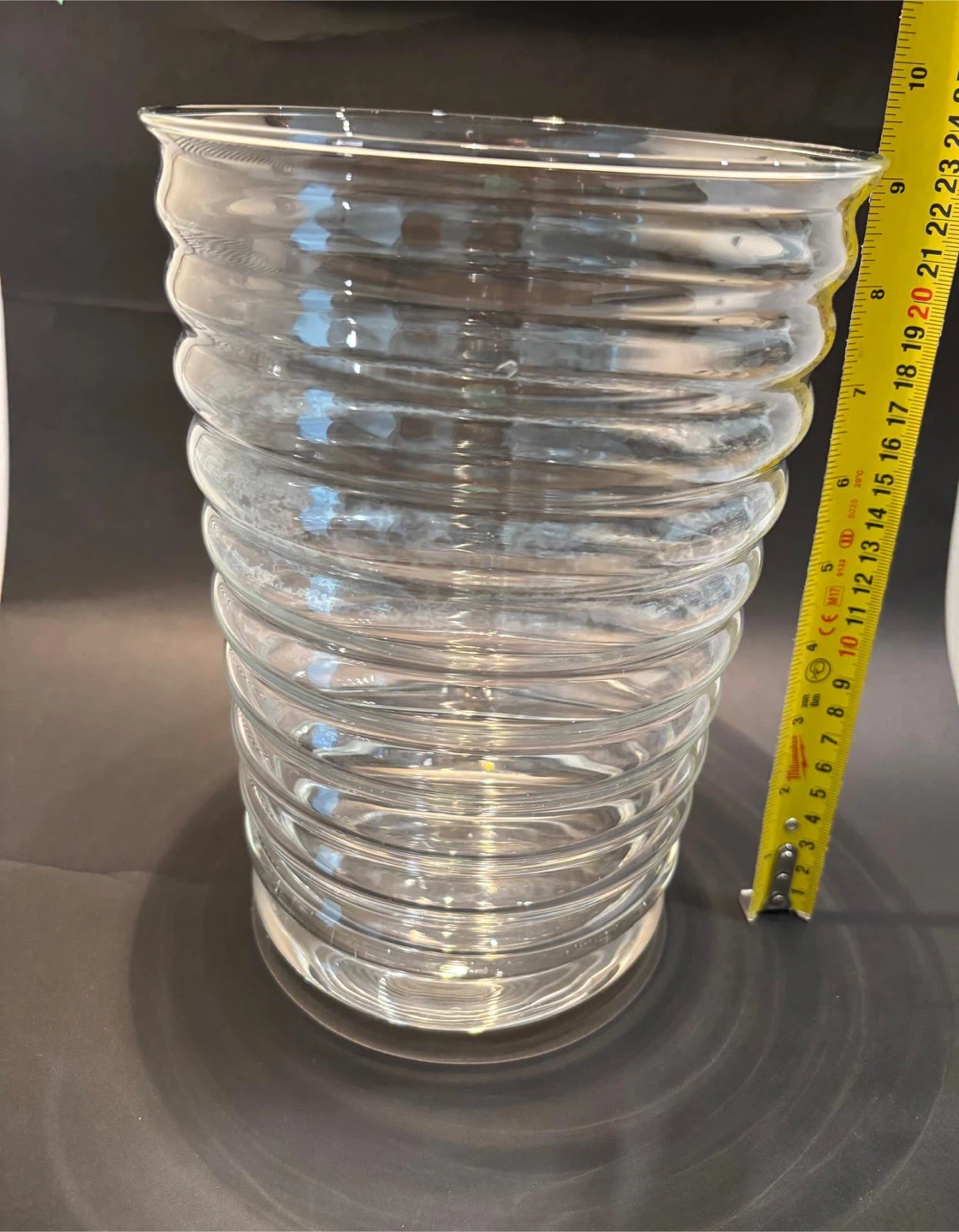 Clear Ribbed Glass Vase - photo 2